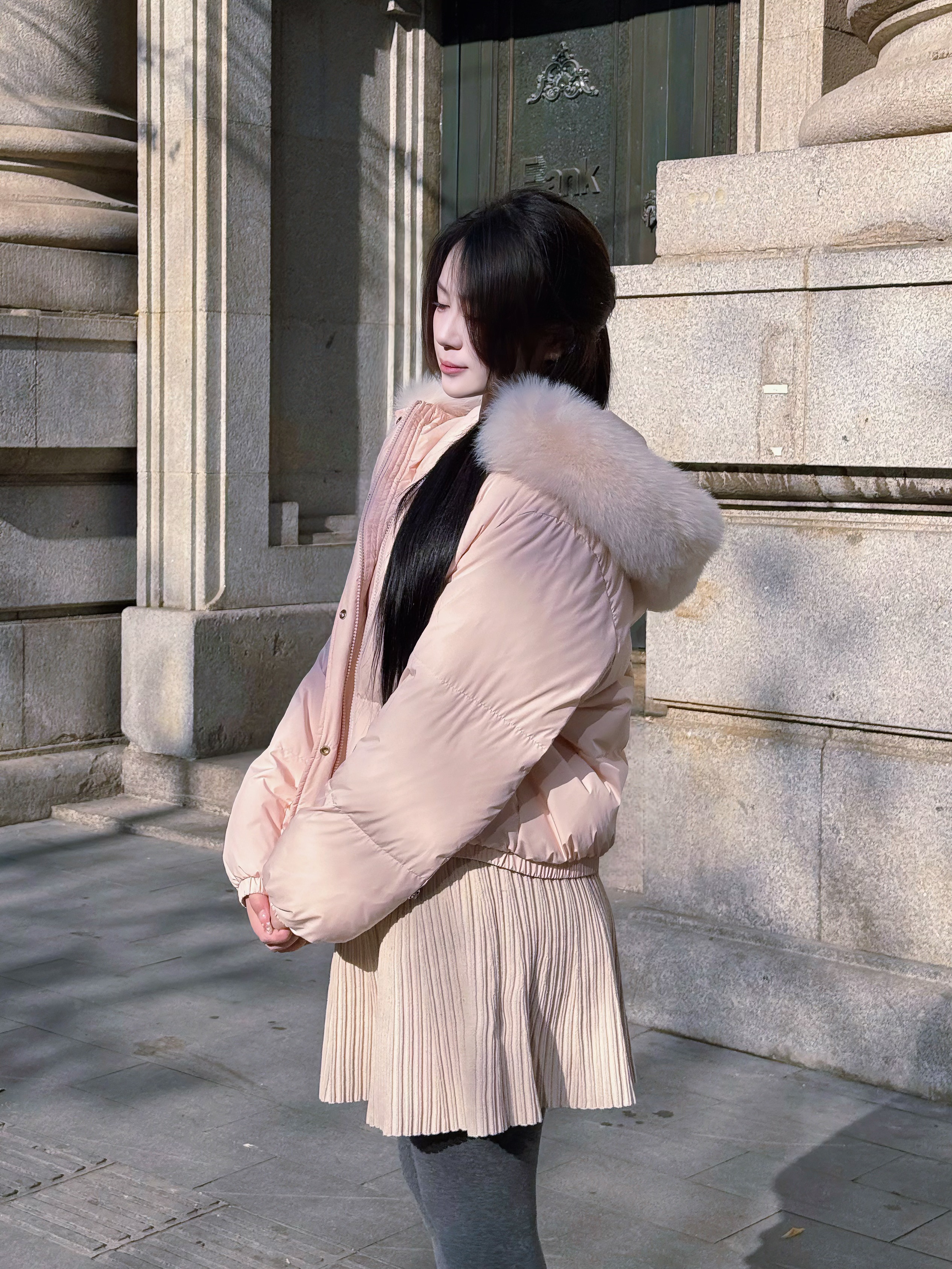 包养关系的职业坟墓：别让‘捷径’毁掉你的